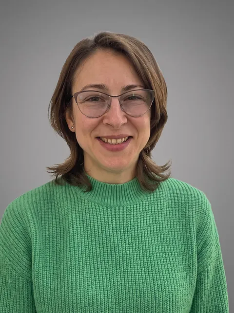 Portrait of Dr Cristina Gherghisan, Project Manager at QuberTech
