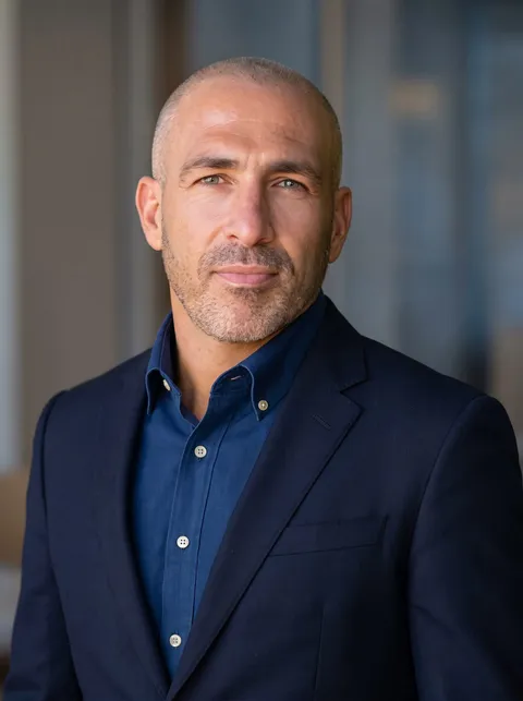 Portrait of Dr Ofir Meir, Co-founder & CEO at QuberTech